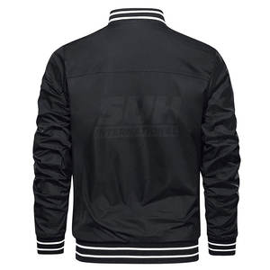 Servicio OEM, Chaqueta Bomber con Capucha para Hombre, Logotipo Personalizado, Cuello Alto, Logotipo en la Parte Delantera, Alta Calidad, Transpirable y Ecológica - Product Image 2