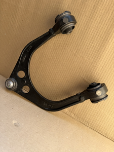 Venta al por Mayor de Piezas de Automoción: Herramientas de Aluminio para Control Superior de Dirección de Minifiguras - Product Image 4