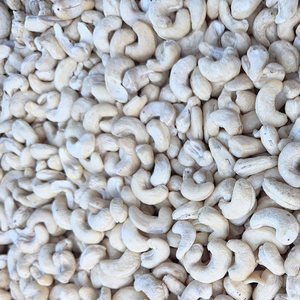 ลดราคาพิเศษ 2025 เม็ดมะม่วงหิมพานต์แตก ราคาขายส่ง ออร์แกนิค เม็ดมะม่วงหิมพานต์เต็มเมล็ด W320 W210 มะม่วงหิมพานต์ซานติโก พร้อมส่ง - Product Image 1