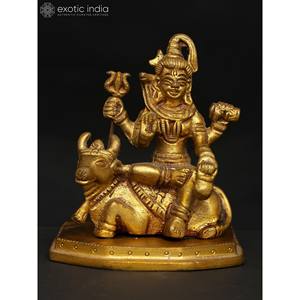 Petit Seigneur Shiva de 3 pouces assis sur Nandi Sculpture en laiton Statue en laiton complexe pour la décoration intérieure et le temple Fabriqué en Inde - Product Image 1