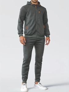 Conjunto deportivo holgado y moderno con sudadera extragrande, tela suave y pantalones anchos a la moda. - Product Image 2