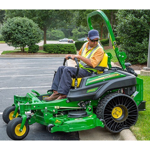 Cortadora de Césped Profesional de Giro Cero para Expertos en Paisajismo que Manejan Servicios de Cuidado del Césped de Alta Demanda - Product Image 1