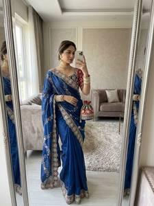 Sari de satén de diseño Fandy con bordado y lentejuelas Lehariya en todo el sari, combinado con blusa de seda completamente cosida. - Product Image 1
