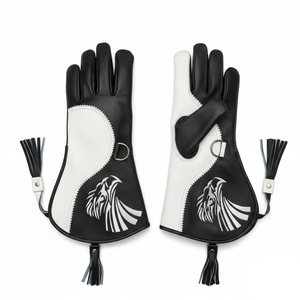 Gants et équipement de fauconnerie sur mesure de haute qualité, fabriqués en cuir de vachette véritable. - Product Image 1
