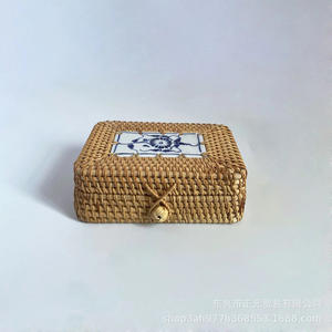 Caja de almacenamiento cuadrada de ratán con flor de cerámica, cesta para joyas de excelente calidad. - Product Image 6