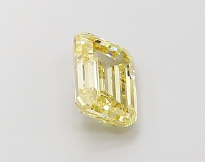 Diamant de laboratoire non monté 1,09 carat, jaune clair fantaisie, taille émeraude, CVD VVS2, finition EX, pierre synthétique de haute qualité pour bijouterie - Product Image 4