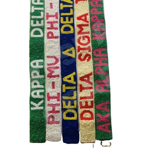 Sangle de sac perlée multicolore personnalisée en perles de rocaille or blanc, idéale pour sac bandoulière - Product Image 1