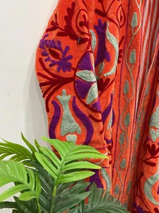 Chaqueta Larga de Terciopelo Naranja para Mujer, Estilo Bohemio Étnico, con Bordado Floral, Cuello Alto y Mangas Largas, para Invierno - Product Image 4