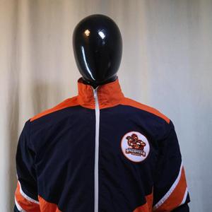 Blouson universitaire homme orange et bleu marine, col montant, fermeture éclair, coupe-vent sportif, design à patchs brodés, color block, Urban Productions - Product Image 4