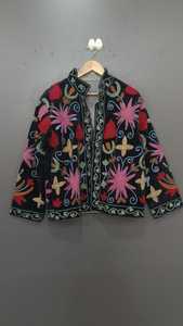 Chaqueta de Terciopelo Azul con Bordado Floral, Cuello Mandarín, Manga Larga, Abrigo de Otoño para Mujer, Diseño de Bordado a Mano - Product Image 2