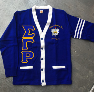 เสื้อคาร์ดิแกน Sigma Gamma Rho สีน้ำเงินเหลือง คอวี แขนยาว ปักโลโก้ มีกระเป๋า เสื้อถักนิตติ้งสำหรับชมรมนักศึกษา - Product Image 5