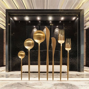 Ensemble de vaisselle polyvalent conçu pour les repas de groupe et les dîners chaleureux en famille, facilitant l'utilisation quotidienne pratique - Product Image 6