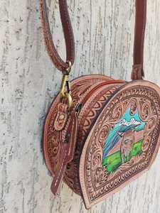 Bolso Bandolera de Cuero Genuino para Mujer con Bordado Artístico de Paisajes, Estilo Bohemio, Cierre de Cremallera, Correa Única, Uso Diario - Product Image 5