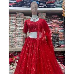 Vestido de Noche de Diseñador Kavya Fab, Lehenga Choli Bordado en Rojo, Talla M, para Fiestas y Ocasiones Especiales - Product Image 1