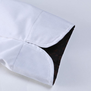 Uniforme de chef professionnel sur mesure pour hôtel et restaurant, vêtements de travail de cuisine durables en polyester et coton - Product Image 2