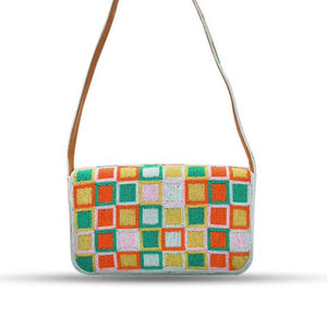 Sac à main artisanal de luxe indien, multicolore, forme baguette, durable, style ethnique, fait main, accessoires de mode en cristal, pour un usage décontracté - Product Image 1