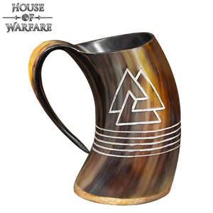 Taza de Cuerno para Beber, Taza de Café con Base de Madera, Cuerno Vikingo con Acabado Pulido Brillante Hecho a Mano - Product Image 1