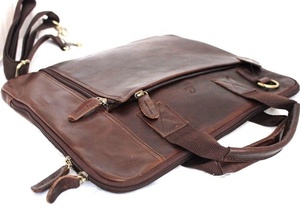 Porte-documents pour ordinateur portable en cuir véritable pour homme avec bandoulière, design moderne pour le bureau, imperméable et léger - Product Image 4