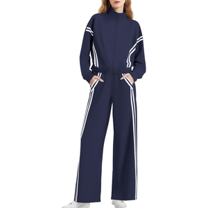 Conjunto Deportivo de Mujer, Color Rojo, Manga Larga, Pantalones Deportivos, Otoño, Transpirable, Cierre de Cremallera, Corte Holgado, 100% Poliéster, Diseño a Rayas - Product Image 3
