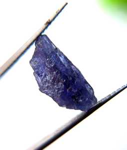 Piedra preciosa de tanzanita en bruto de 8 quilates, cristal natural azul violeta, piedra de nacimiento de diciembre para la elaboración de joyas. - Product Image 4