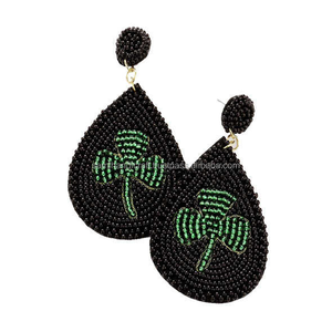 Boucles d'oreilles artisanales brodées à la mode avec forme de crochet pour fiançailles de cadeau de fête de mariage - Product Image 5