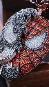 Collar con colgante de máscara de araña de moissanita de lujo, joyería llamativa estilo hip hop con incrustaciones de circonitas y cadena cubana, diseño llamativo - Product Image 2