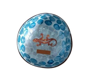 Bol en nacre mosaïque incrusté de points bleus et motif gecko, vaisselle de luxe artisanale pour la décoration intérieure - Product Image 1