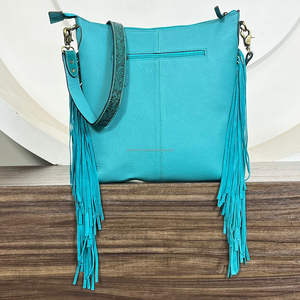 Sac bandoulière messager en cuir de vachette véritable, artisanal, tendance, de haute qualité, avec accents floraux turquoise et franges, pour femme - Product Image 5