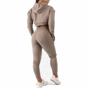 Ensemble de survêtement d'entraînement pour femme avec logo personnalisé, en molleton 100% coton de qualité supérieure, doux au toucher, respirant, avec sweat à capuche court zippé et pantalon de jogging pour l'hiver - Product Image 3