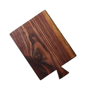 Planche à découper en bois massif durable avec des bords lisses |   Planche à découper professionnelle pour la cuisine, pour un usage quotidien - Product Image 1