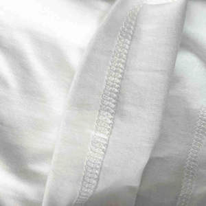 T-shirt d'été pour homme en velours 100% coton, manches courtes, design uni, logo sur le devant, coupe ample - Product Image 3