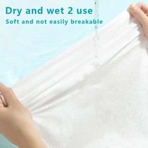 6 serviettes jetables portables, douces et légères, de couleur beige, très absorbantes et emballées séparément - Product Image 4