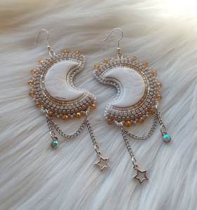Boucles d'oreilles pendantes brodées à la main de luxe pour femmes, collection de bijoux ethniques bohèmes - Product Image 2