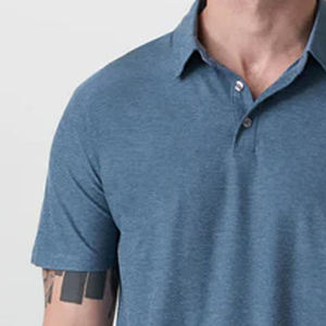 Camiseta de Hombre con Cuello Camisero y Diseño de Logotipo, Corte Moderno y Diseño de Moda para la Colección de Verano 2026 - Product Image 3
