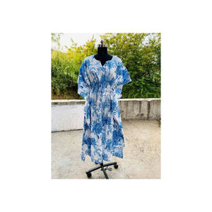 Caftán Morado para Mujer, Vestido Largo Holgado con Cuello en V, Estampado Floral Indio, Mangas Cortas, Tejido Natural, Ideal para la Playa o como Ropa de Dormir - Product Image 1