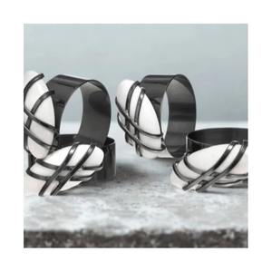 Juego de Servilleteros Modernos Minimalistas con Diseño de Guijarro de Medianoche para una Cena Sofisticada, Servilleteros Abstractos de Metal Negro en Forma de Jaula - Product Image 4