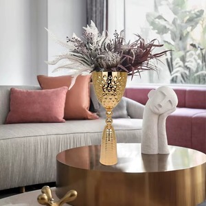 Juego de Jarrones de Mesa de Metal Dorado Martillado a Nivel de Ojo, Estilo Glamuroso y Lujoso, Hechos a Mano, Decoración para Centro de Mesa de Boda - Product Image 6