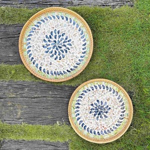 Plateau moderne artisanal en rotin et nacre bleu lotus Aaron, modèle populaire 2026, pour rangement décoratif, organisateur de coiffeuse et présentoir - Product Image 5