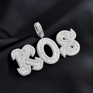 Pendentif lettre KOS avec strass en cristal, alliage de zinc plaqué argent, charme hip-hop, cadeau unisexe - Product Image 2