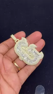 Colgante de Letra Personalizada con Moissanita Real de Corte Baguette de 2.10Ct, Chapado en Oro Amarillo de 14K sobre Plata de Ley, Certificado por Terceros, Estilo Hip Hop - Product Image 2
