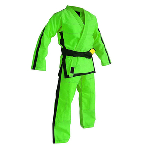 Nouvelle conception, vêtements d'arts martiaux unisexes, uniforme de Taekwondo WTF, polyester de haute qualité, respirant, léger, confortable pour l'entraînement - Product Image 6