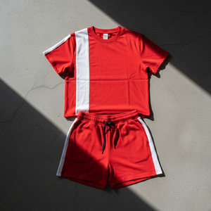 Ensemble deux pièces décontracté et sportif pour homme, avec logo personnalisé, imprimé, respirant, en coton doux de haute qualité, t-shirt et short - Product Image 1