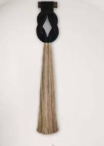 Décoration murale en macramé fait main avec un design à nœuds, art mural en corde de coton bohème, décoration murale moderne pour la maison - Product Image 3