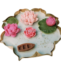 Bougie d'aromathérapie Lotus Urli 4,5 pouces, artisanale, en cire de soja biologique, écologique, design floral, personnalisable, Noël et Diwali