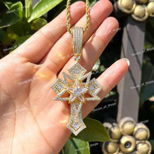 จี้เพชรโมอิสซาไนต์ทรงสตาร์เบิร์ส ประดับเพชรหรูหรา ชุบโรเดียม เงินแท้ 925 ของขวัญสำหรับทุกเพศ - Product Image 3