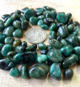 Pierre roulée d'émeraude naturelle, cristal vert poli, pierre précieuse de guérison du Chakra du Cœur, meilleure qualité, vente en gros de bijoux - Product Image 2