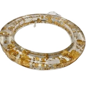 กำไลเรซิ่นดีไซน์ทันสมัยสำหรับผู้หญิง หรูหรา เงางาม กันน้ำ น้ำหนักเบา - Product Image 4