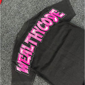 Ensembles de t-shirts streetwear sur mesure, impression DTG / sérigraphie, coton, effet délavé soleil, shorts d'été pour hommes - Product Image 3