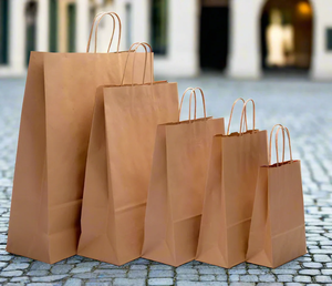 Sacs shopping en papier kraft personnalisés avec poignées torsadées, recyclables, style classique, pour entreprises et shopping - Product Image 5
