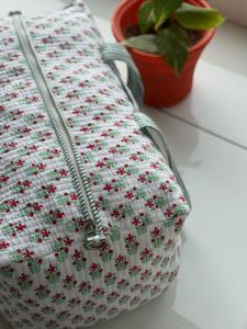 Sac de voyage matelassé style bohème vintage, taille personnalisée, le plus vendu, en coton imprimé de qualité, pour femme, usage quotidien, logo personnalisé - Product Image 2
